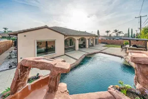 Spacious Single-Level Pool House Newly Remodeled - Image 2