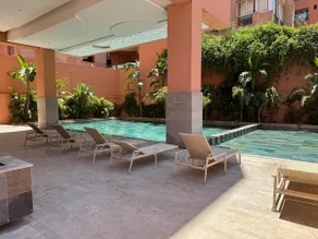 POOL, Central Location, Cosy 1BR, AC, Parking - Image 4