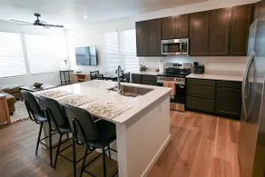 Modern Quiet Retreat Near Denver Int'l Airport - Image 2