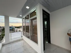 Cozy Brand New Apartment. - Image 5