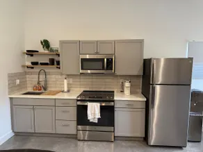 Minimalist Modern Guest Apartment - Image 4