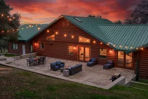 Yosemite Luxe Lodge - Image 2