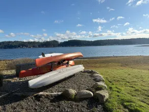 Classic PNW Waterfront-Hot Tub, Kayaks & Bocce - Image 2