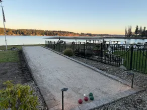 Classic PNW Waterfront-Hot Tub, Kayaks & Bocce - Image 4