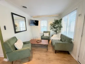 Your Passport 2 Comfort. Just Mins from the Border - Image 4
