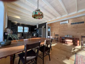 House of POH (pond, ocean, hills) - Image 3