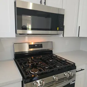 Fresh 3BR House/Hot Tub/ Downtown / W Sacramento - Image 2