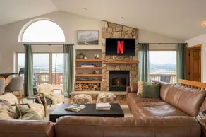 Hilltop Haven HotTub Games Poker Gym Sauna VIEWS! - Image 3