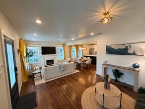 Sleeps 11-Gated Parking-6 Mins to Medical Center - Image 2