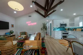 Hot Tub | Sleeps 10 | 8 Min to Atlanta Stadium - Image 3