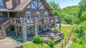 Jolly Log Cabin Lodge - Image 2