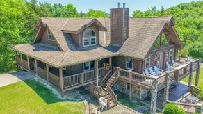 Jolly Log Cabin Lodge - Image 4