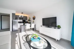 Charming 2P - Residence Pool and Garage - Image 3
