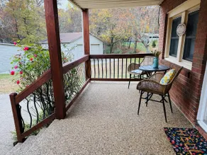 The Vintage Rose Farmhouse - Image 4