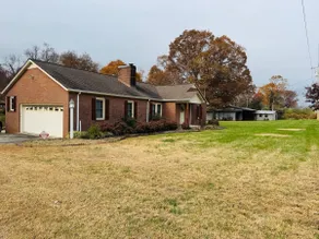 The Vintage Rose Farmhouse - Image 3