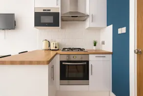 Chic Hammersmith Studio | Steps to Tube | W6 - Image 3