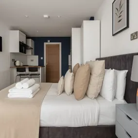 Chic Hammersmith Studio | Steps to Tube | W6 - Image 2