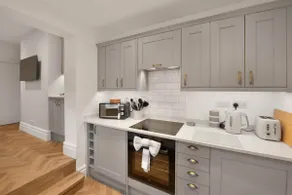 WhiskAwayStays - Sebright Avenue - Luxury Home - Image 3
