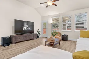 Spacious 3BR Getaway w Dedicated Office Sleeps 5 - Image 3