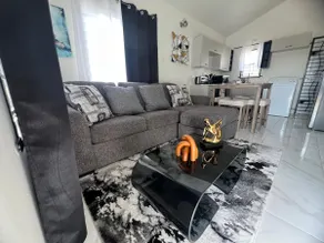 RE Tranquility 1-bedroom 24h security entire home - Image 2