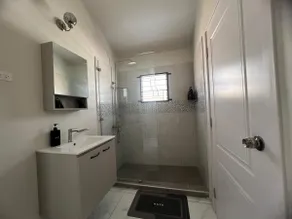 RE Tranquility 1-bedroom 24h security entire home - Image 4