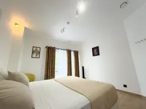 Stylish 2BR Apartment with Terrace in Uccle - Image 3