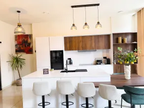 Stylish 2BR Apartment with Terrace in Uccle - Image 2