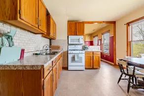 Beautiful Victorian Apartment on Broadway - Image 3