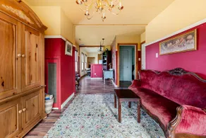 Beautiful Victorian Apartment on Broadway - Image 2