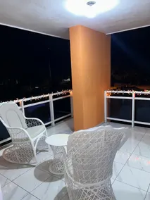 Modern 3BR Apt - mins from Beach & Restaurants - Image 5