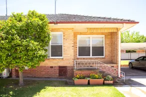 Bev's Place Albury - Image 3
