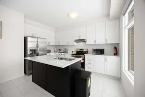 4BR Retreat ~Brand New Detached ~Spotless ~ Erin - Image 4