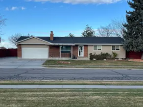 Basement. Separate entrance, kitchen, bath, 2 bed - Image 2