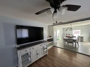Home in Eureka - Image 3