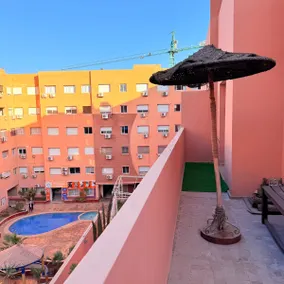 Meriso, Downtown, Free Parking - Image 4
