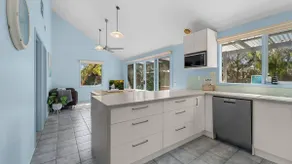Aldebaran Road Beach House - Image 5