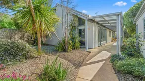 Aldebaran Road Beach House - Image 2