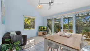 Aldebaran Road Beach House - Image 3