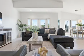 Mesa Bluewater Retreat With Heated Pool - Image 2
