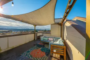 Spacious Modern House Rooftop Backyard Loft 3B2.5B - Image 3