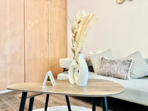 Cosmos Living Work-Friendly Studio Metro Access - Image 3
