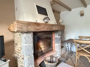 Stone house with fireplace in Pleurtuit - Image 3
