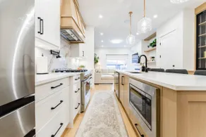 Spacious 3BR Family Home AC Garage | Pet Friendly - Image 5