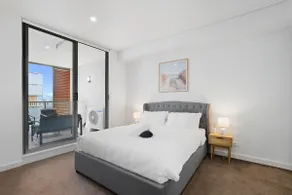 Mascot 2BR With Free Parking | Near Airport & CBD - Image 4