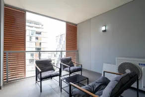 Mascot 2BR With Free Parking | Near Airport & CBD - Image 2