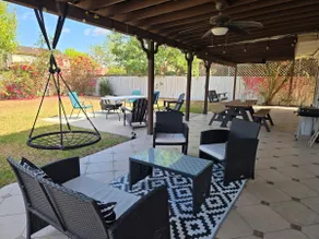 Large yard- grill - fast wifi-near SPI- Space X - Image 3