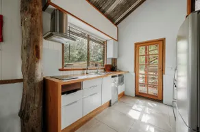 Orchard Cottage - Romantic Bushland Wellness Retreat - Image 3