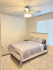 Stylish Getaway • Quiet • Comfortable • Convenient - Image 3