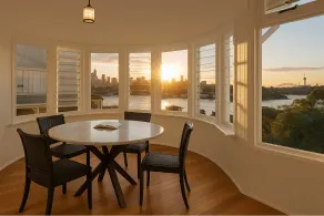 Hilltop Hideaway 4 bedroom home - Image 2