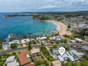 Sunshine & Sea Breezes at Malua Bay - Image 2